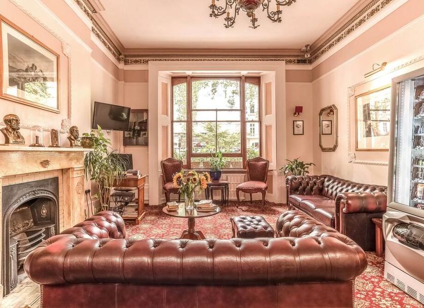 Lounge Photo