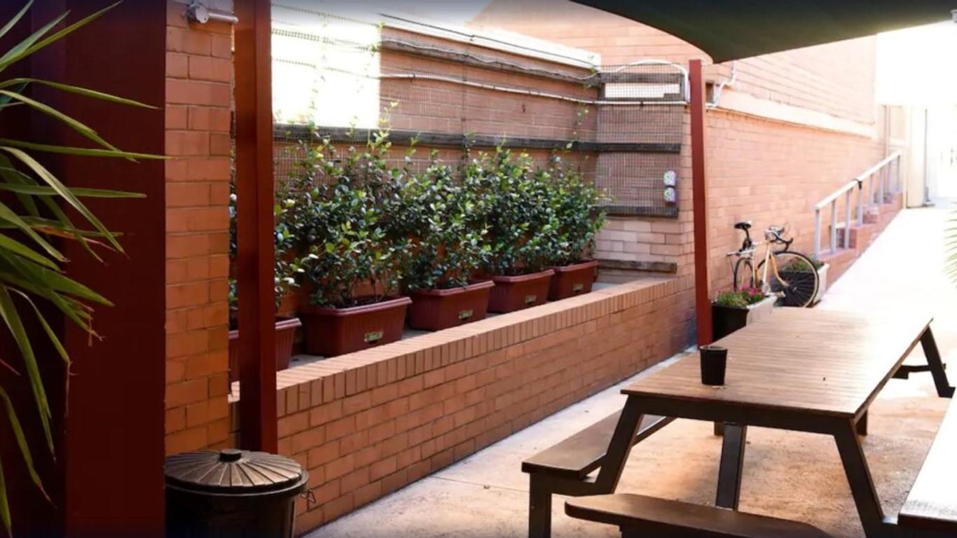 The Emperors Crown Hostel