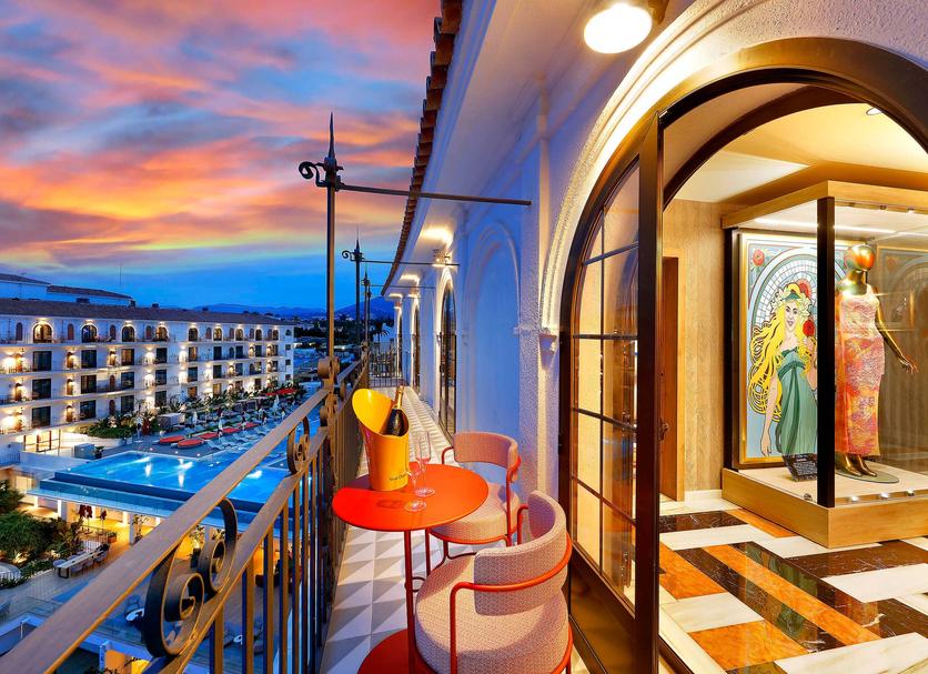 Balcony Photo