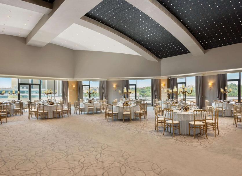 Banquet hall Photo
