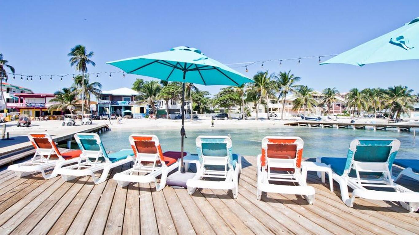 Sandbar Beachfront Hostel & Restaurant