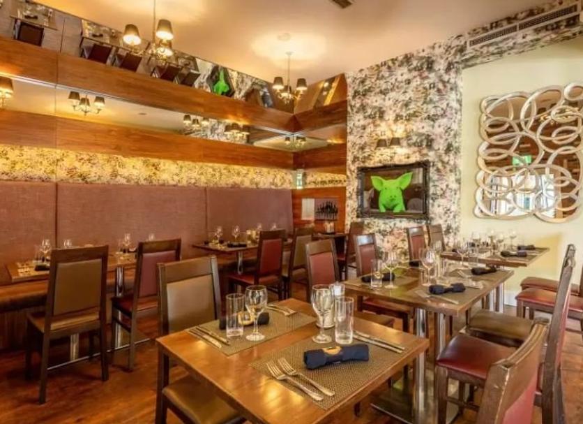 Restaurant Photo