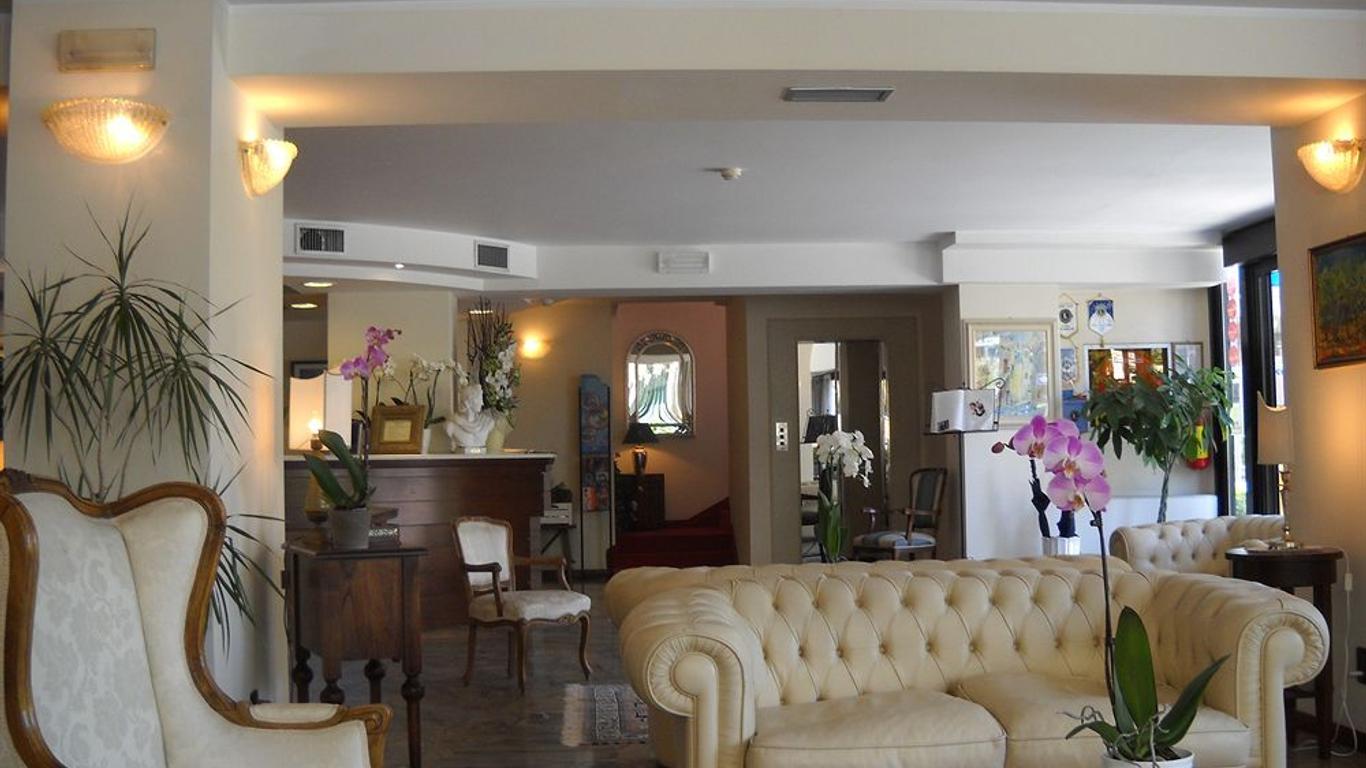Hotel Apollo