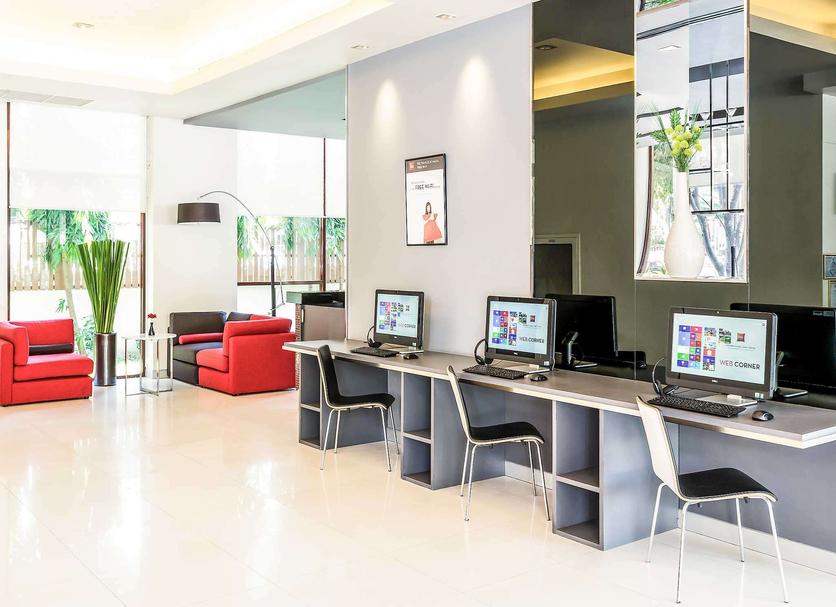 Business centre Photo