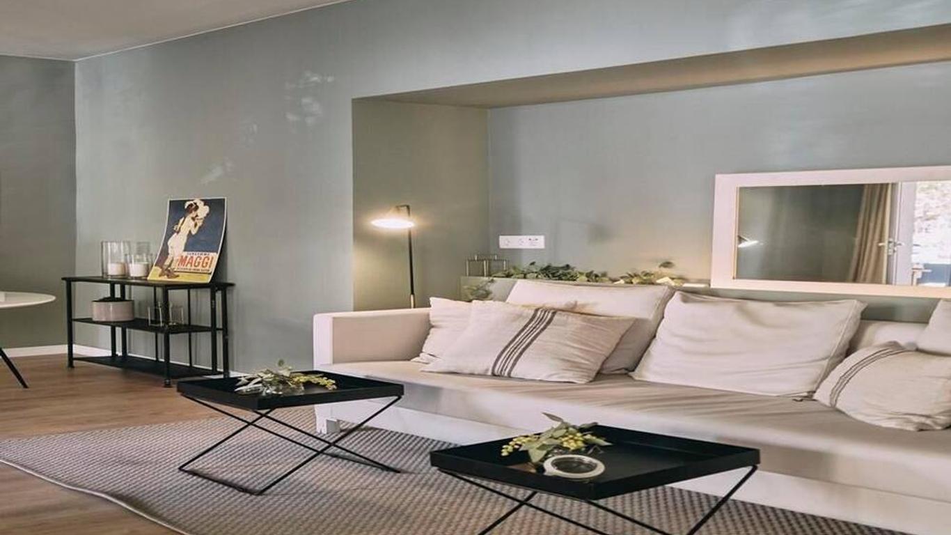 Tres Torres Atiram Hotel