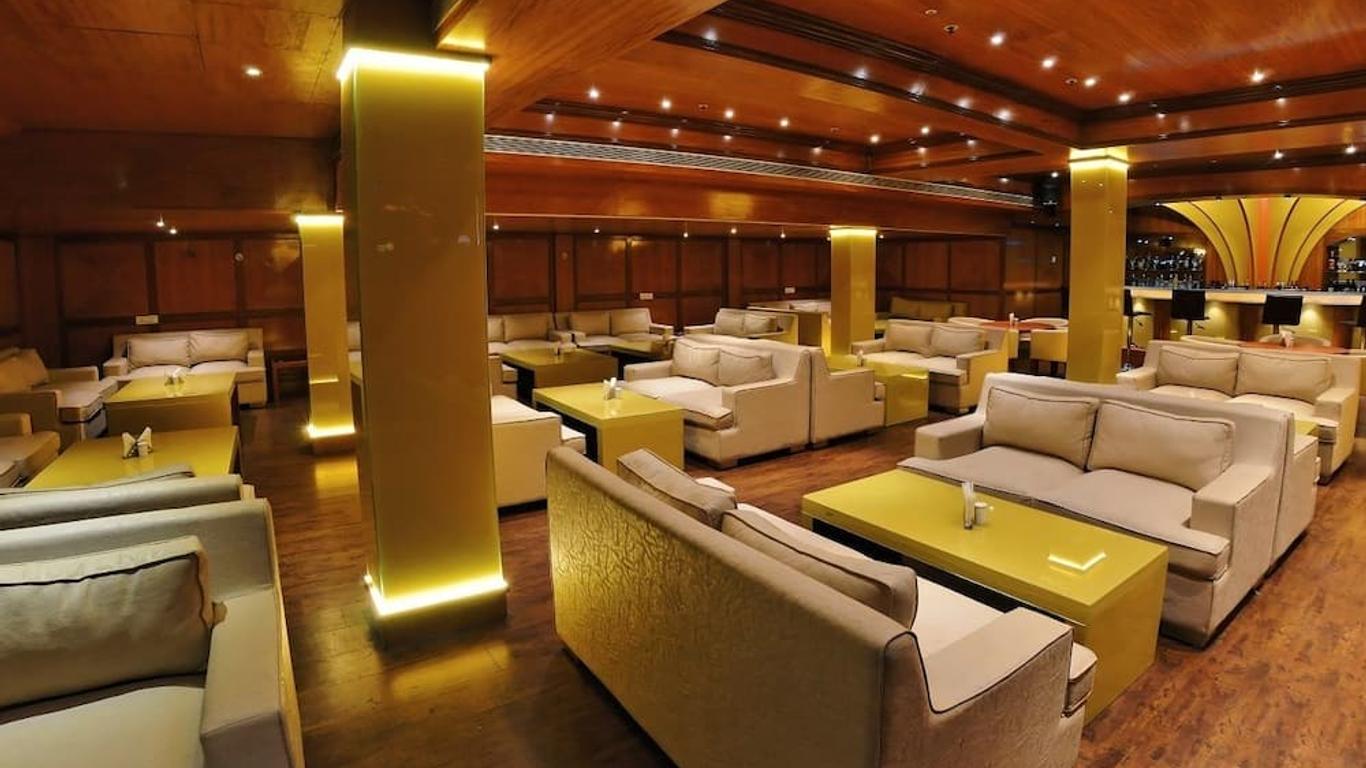 Metro Grand Hotel