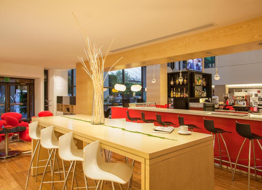 Bar Photo