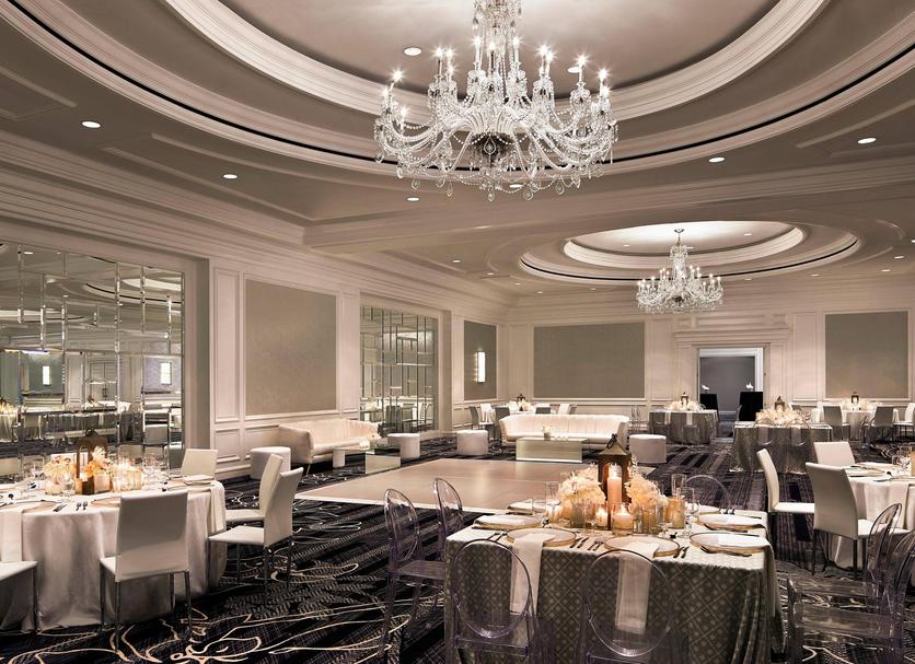 Banquet hall Photo
