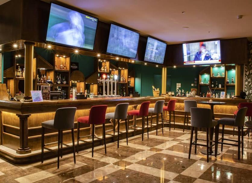Bar Photo