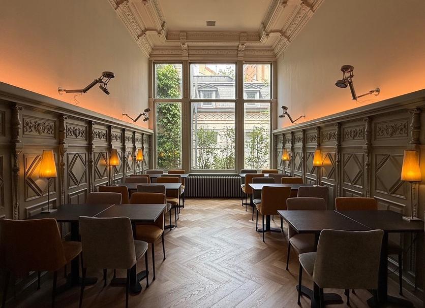 Restaurant Photo