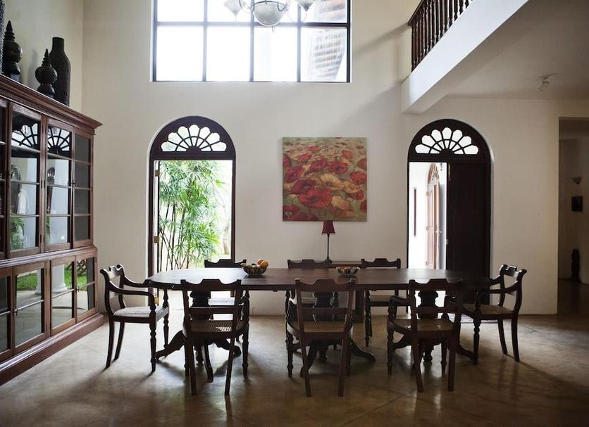 Dining room Photo