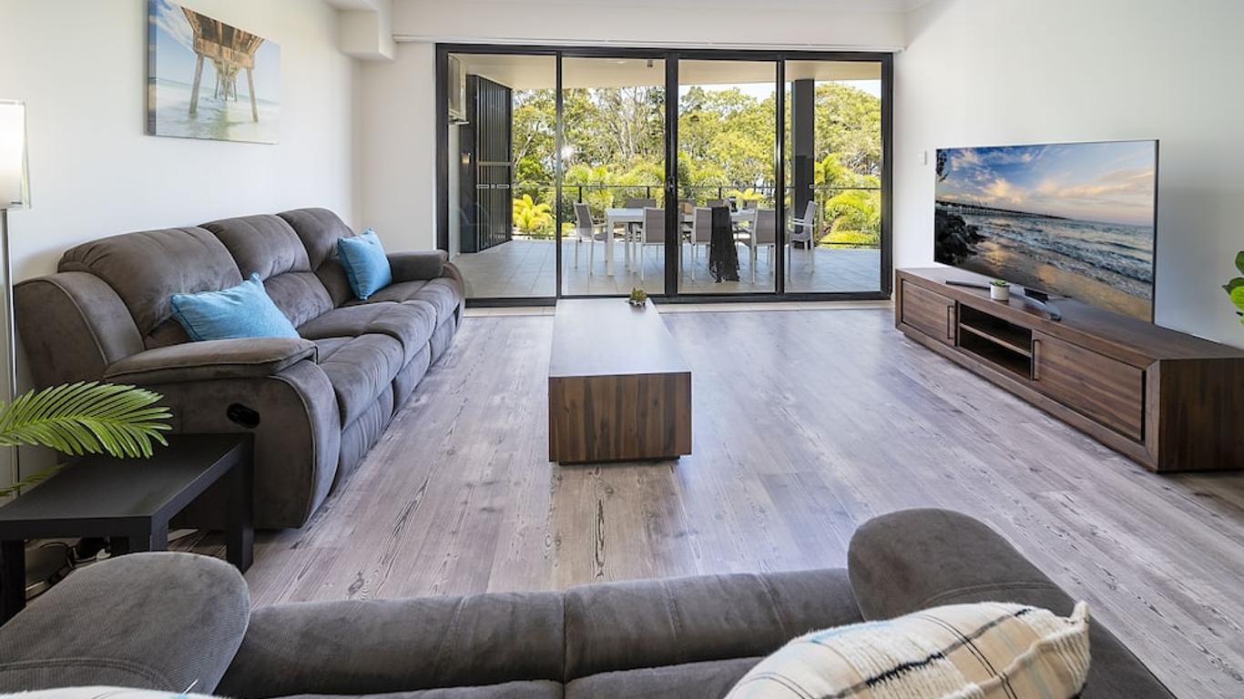 The Bay Apartments