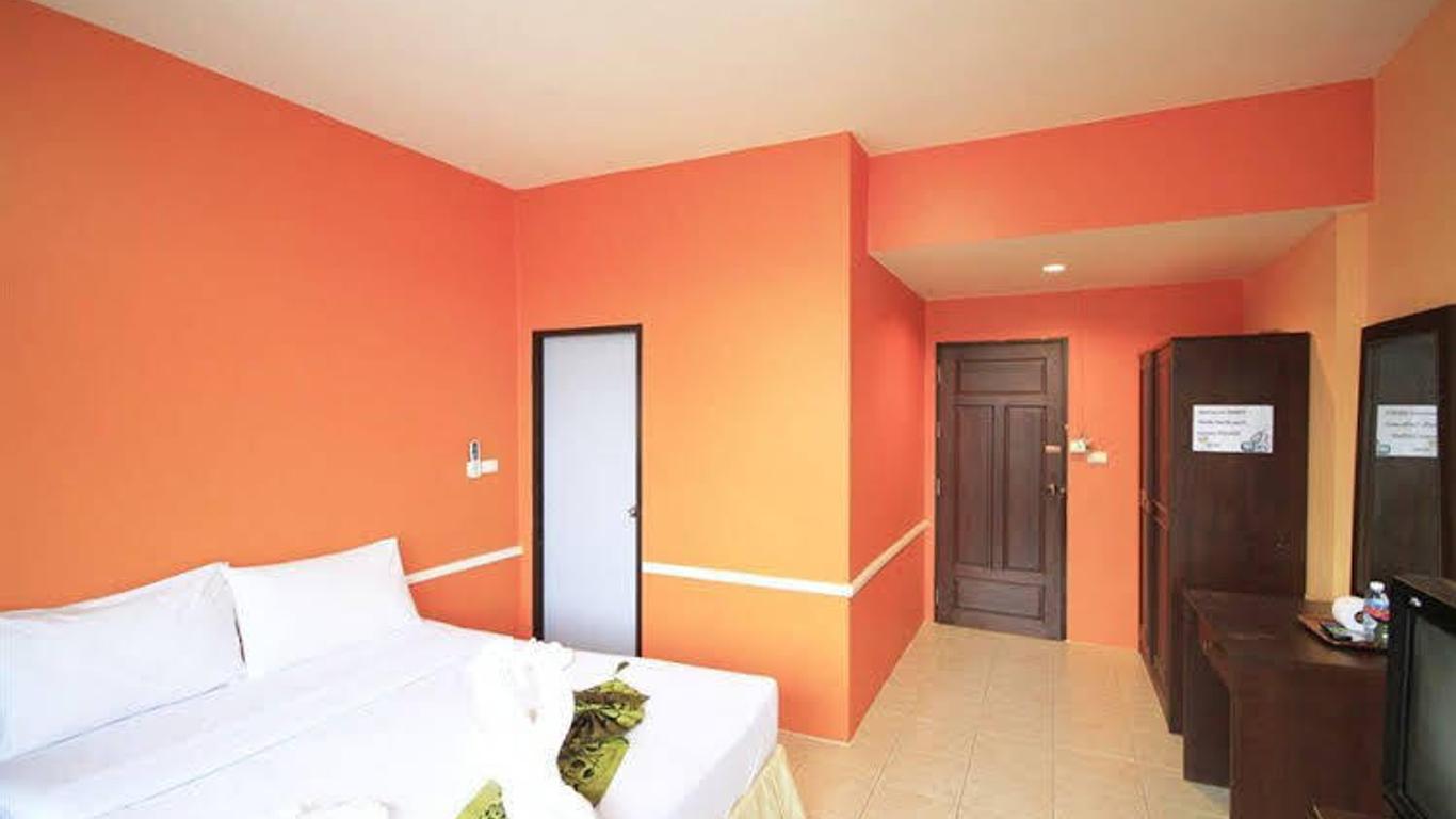 Chaweng Center Hotel