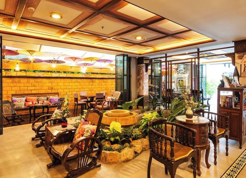 Restaurant Photo
