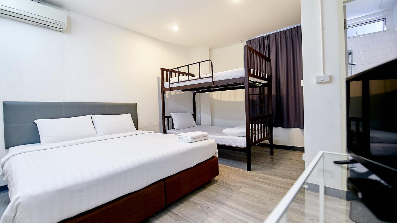 The rabbit's hole hostel