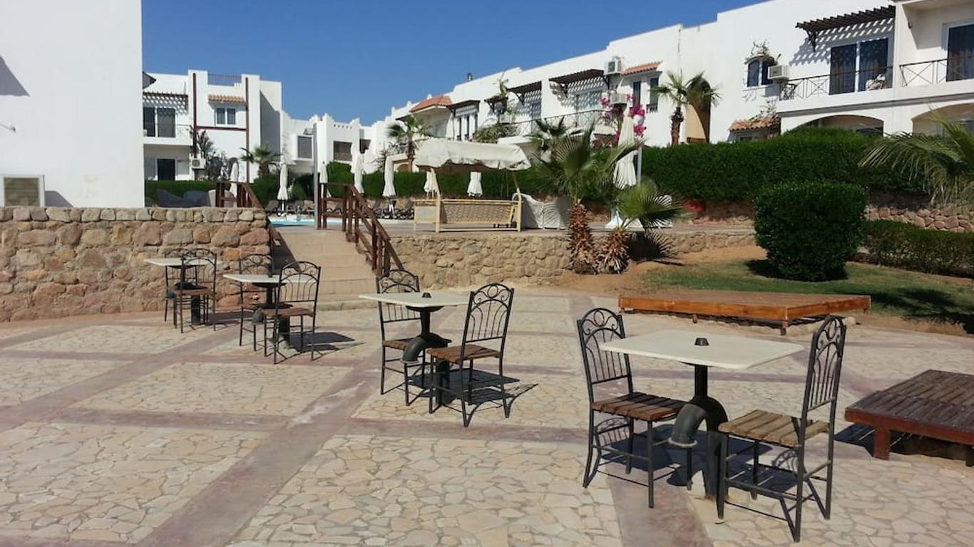 Logaina Sharm Resort