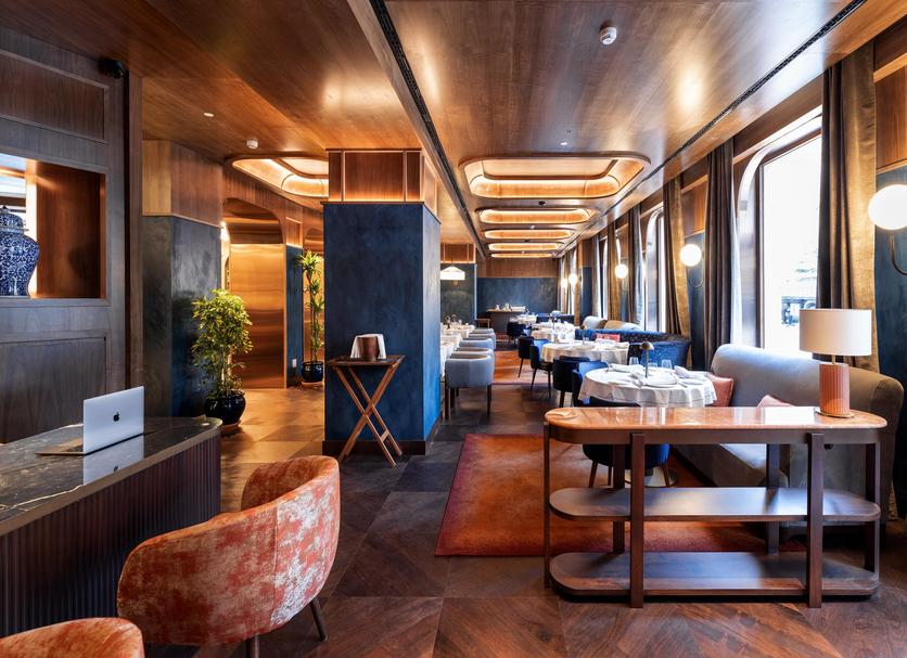 Restaurant Photo