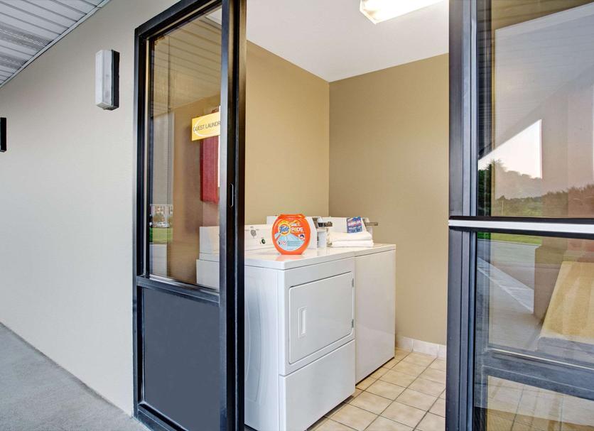 Laundry facility Photo