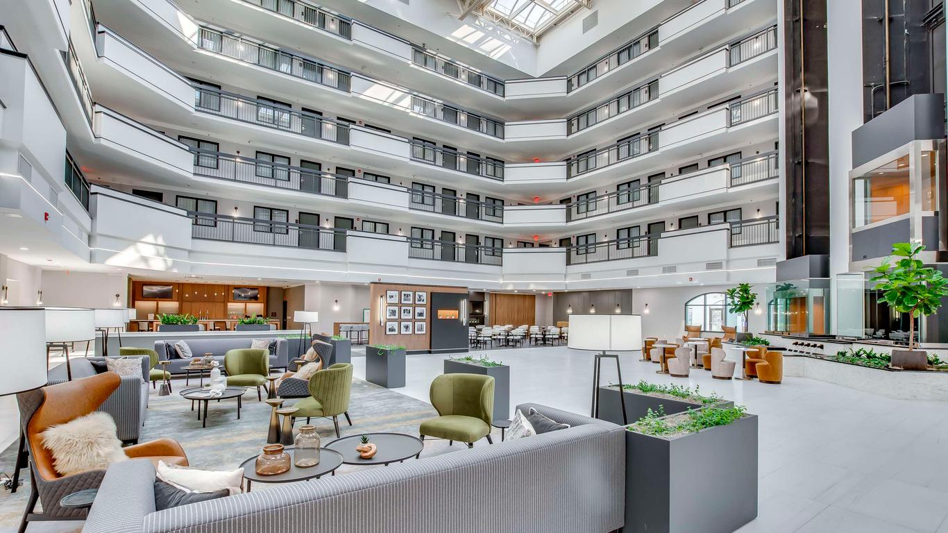 Embassy Suites by Hilton Louisville East