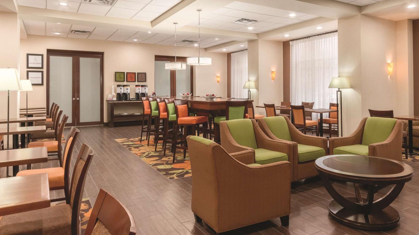 Hampton Inn by Hilton Edmonton/South, Alberta, Canada