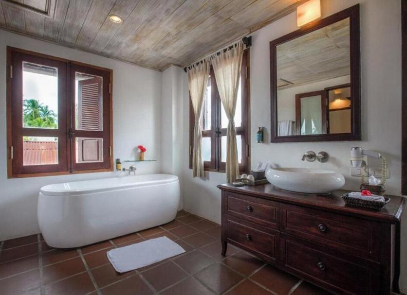 Bathroom Photo