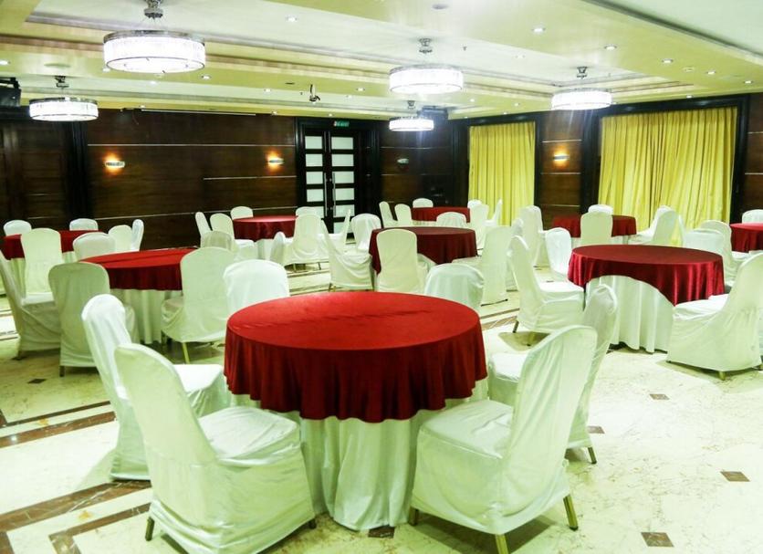 Banquet hall Photo