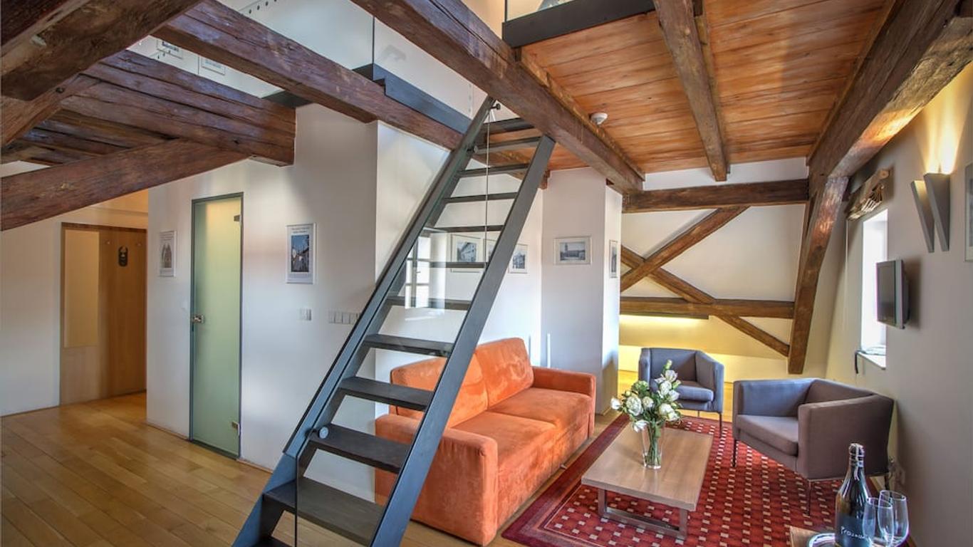 Hotel Monastery