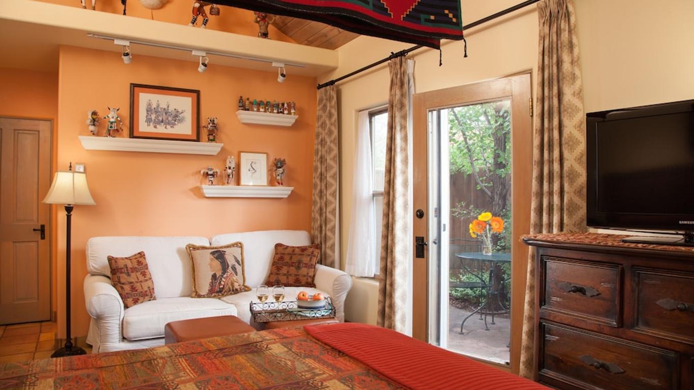 Four Kachinas Inn