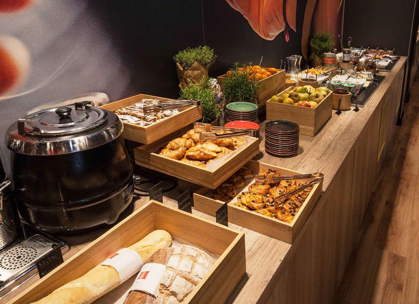 Buffet Photo