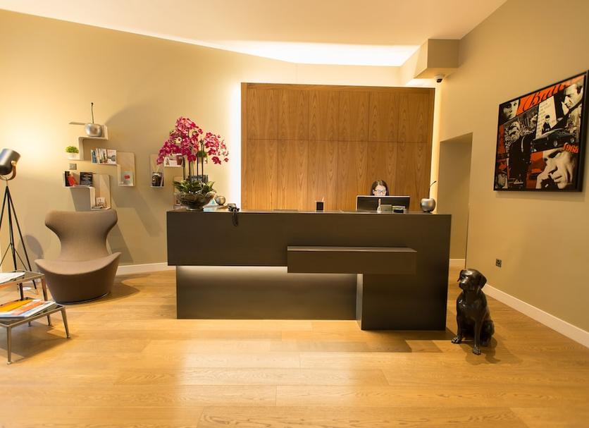 Front desk Photo