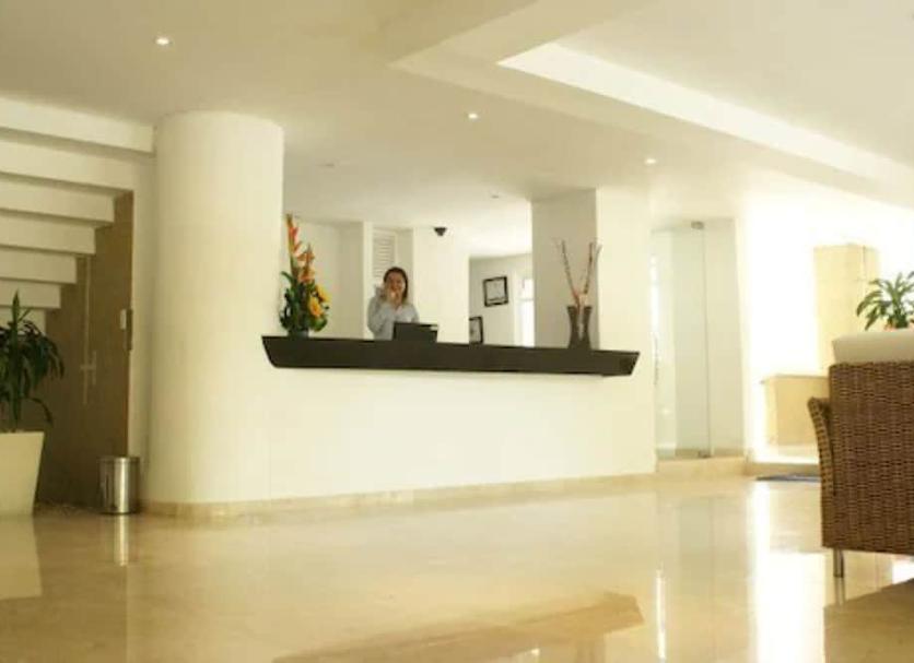 Front desk Photo