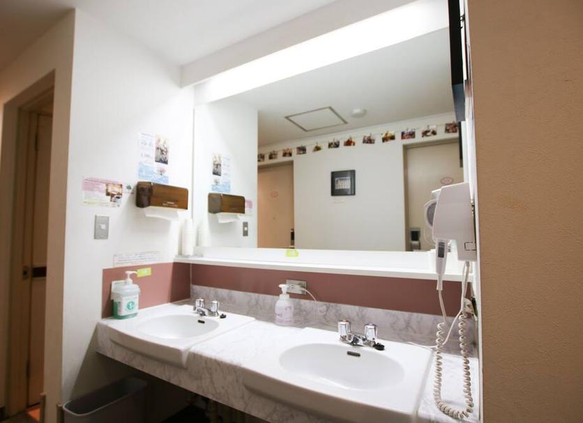 Bathroom Photo
