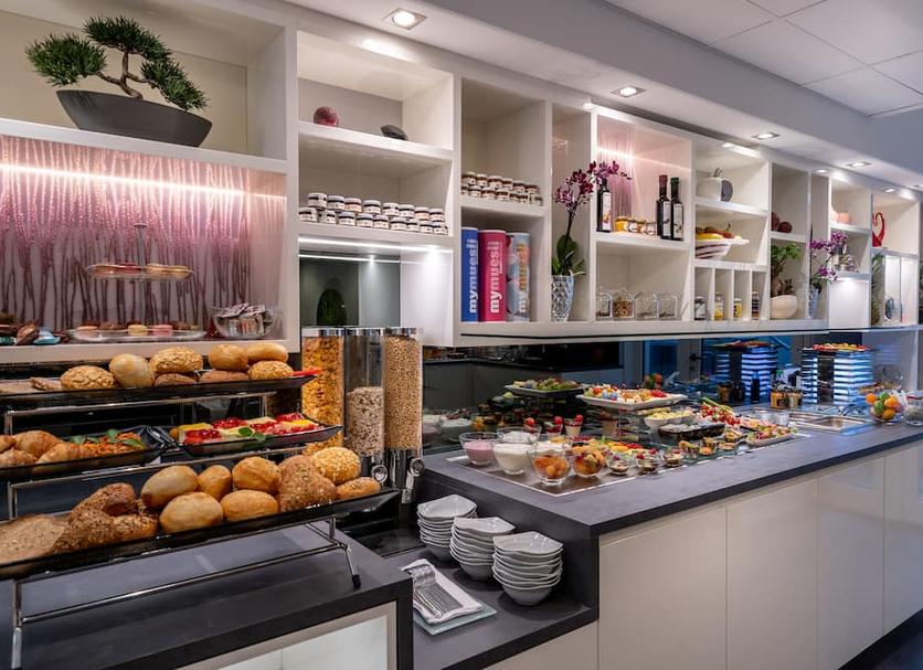 Buffet Photo