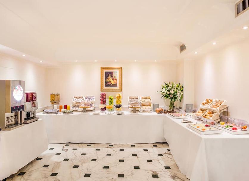 Buffet Photo