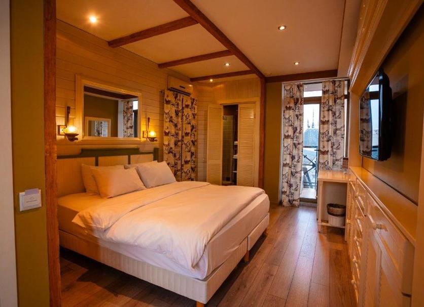 Bedroom Photo