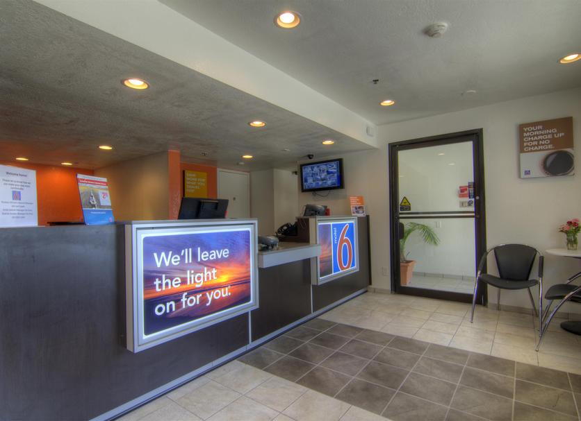 Front desk Photo