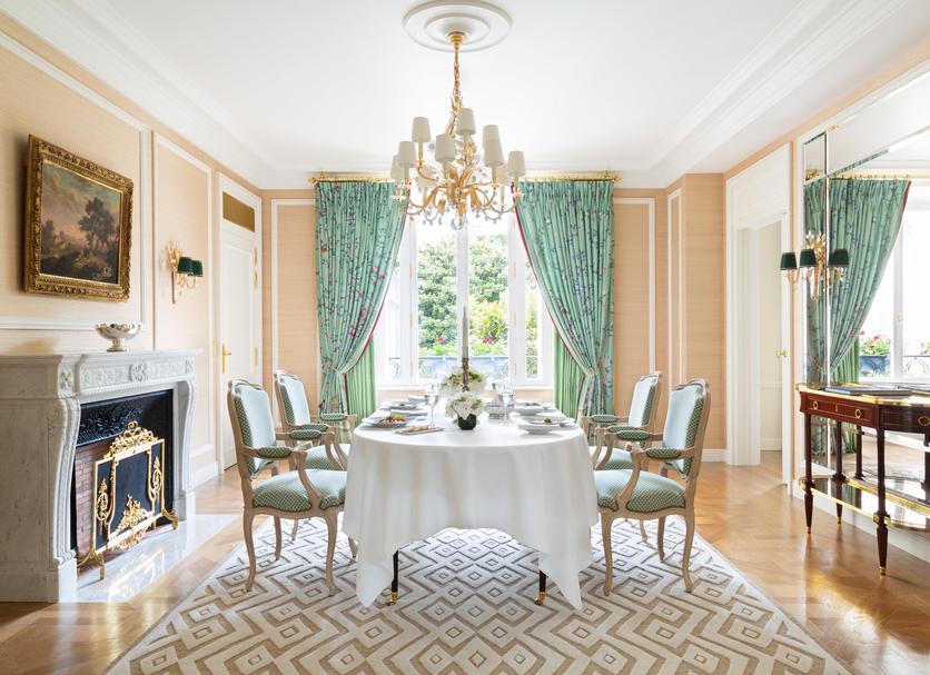Dining room Photo