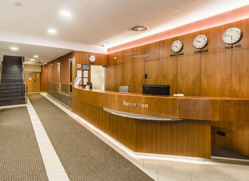 Front desk Photo