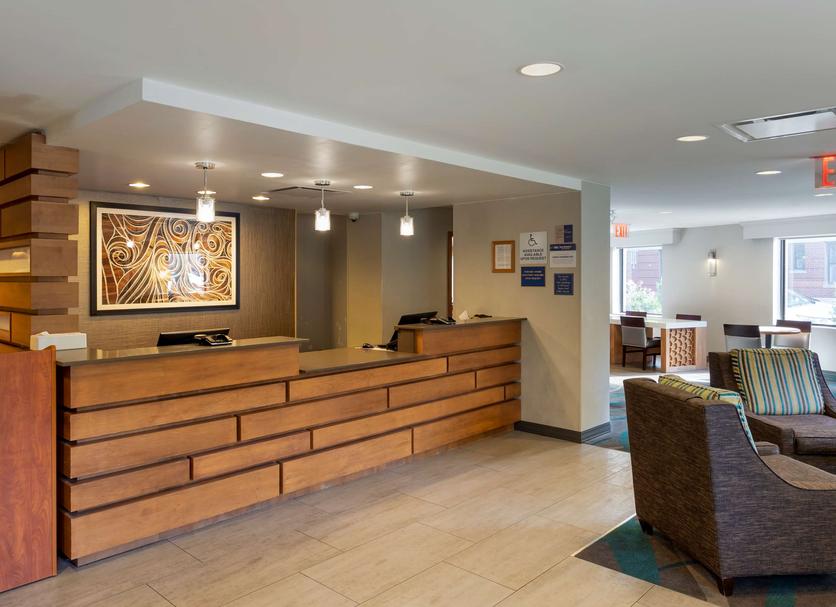 Front desk Photo