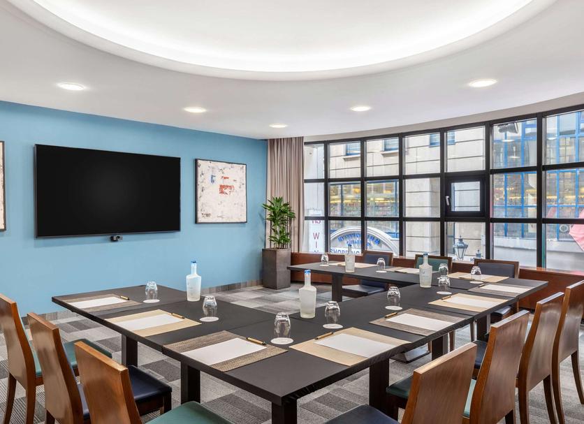 Conference room Photo