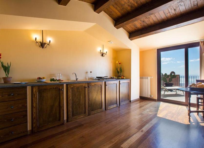 Kitchen Photo