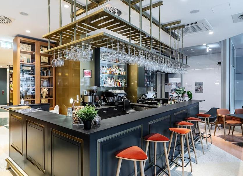 Bar Photo