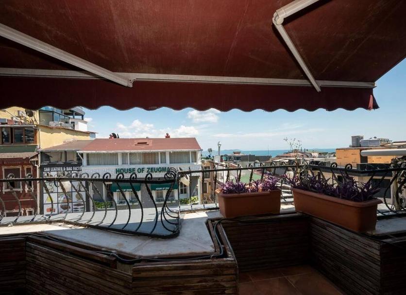 Balcony Photo