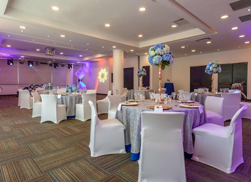 Banquet hall Photo