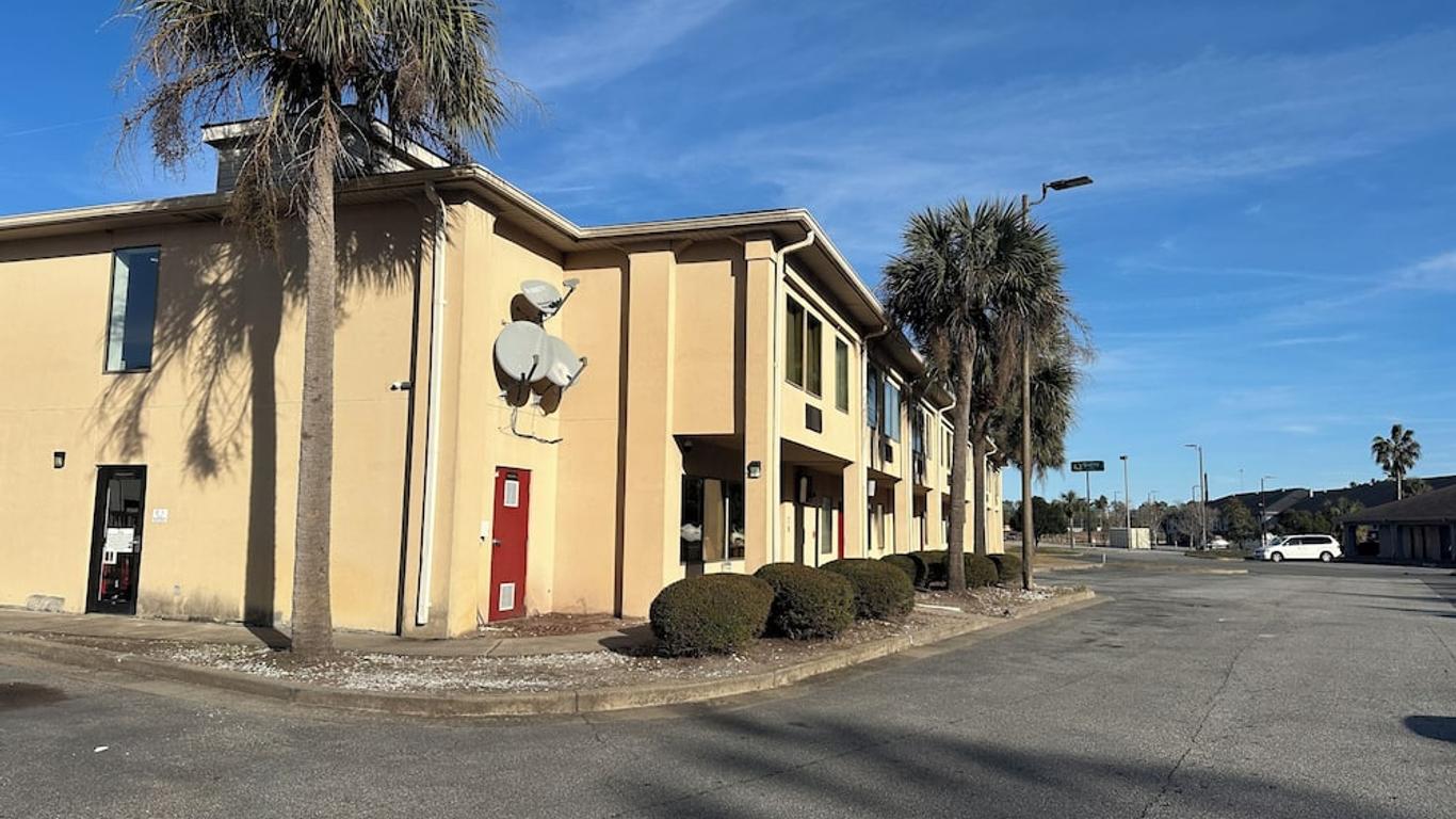 Guest Cottage & Suites By OYO Brunswick-Golden Isles