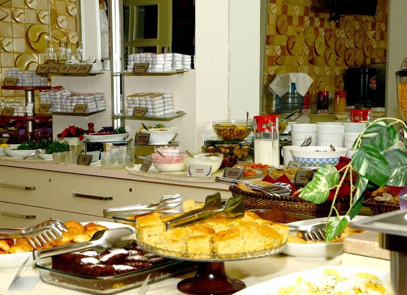 Buffet Photo