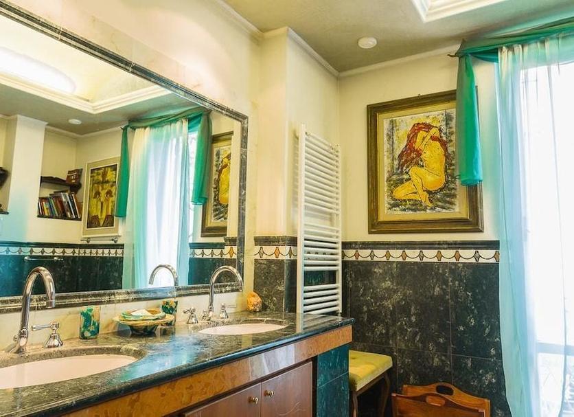 Bathroom Photo