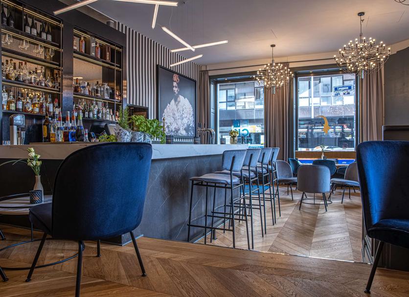 Bar Photo