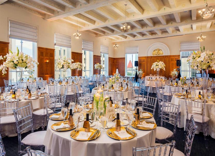 Banquet hall Photo