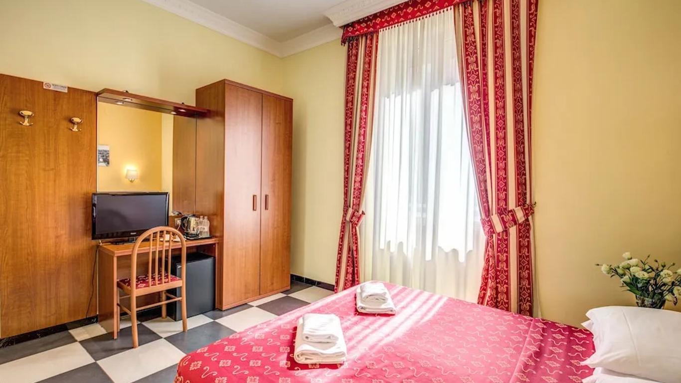 Adas Hotel